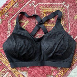 Victorias Secret VSX Breathable Sports Bra